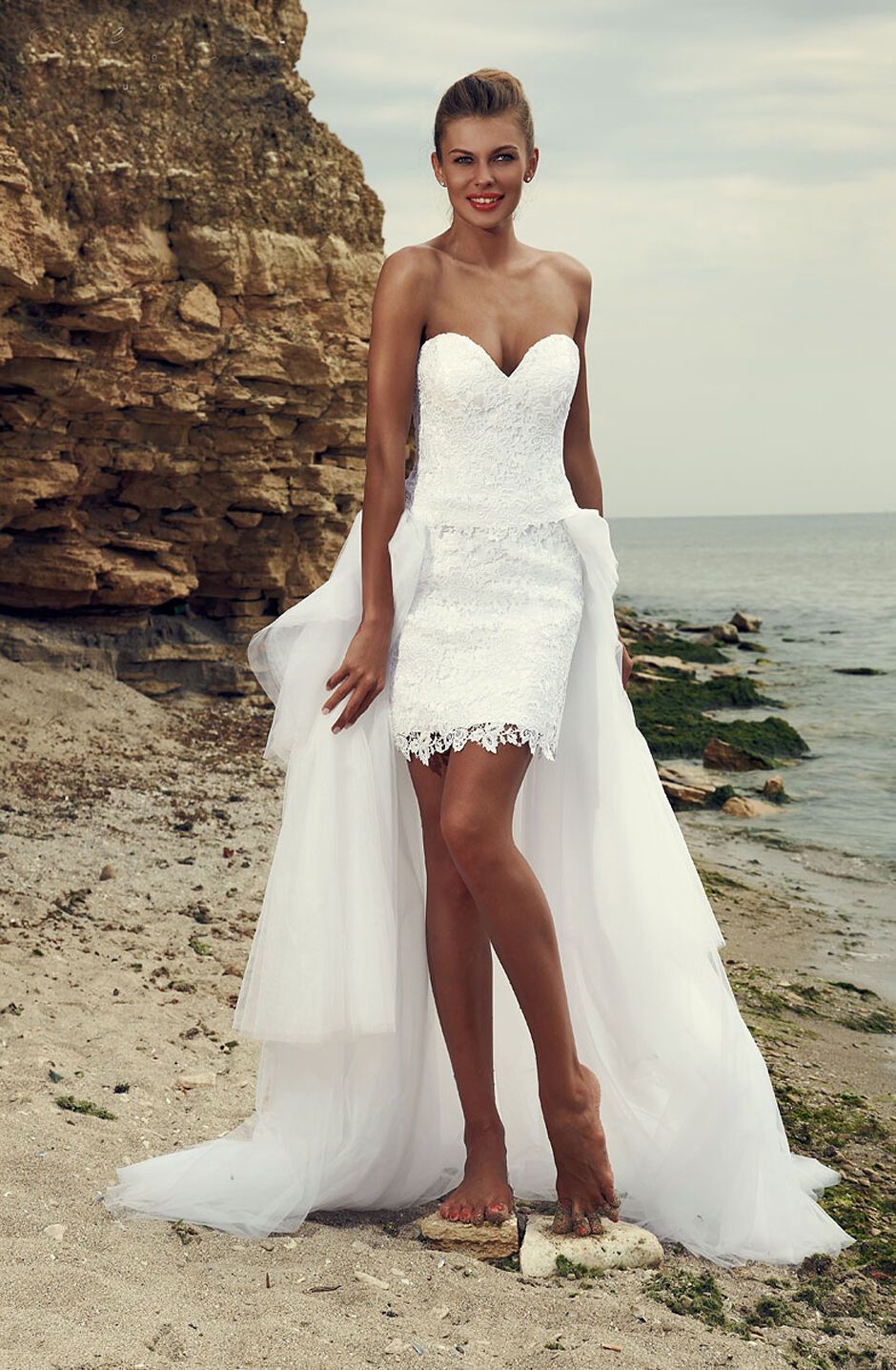 Как стать невестой года: самые сексуальные свадебные платья