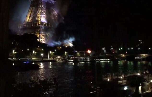 В Париже возле Эйфелевой башни произошел пожар. Опубликованы фото, видео