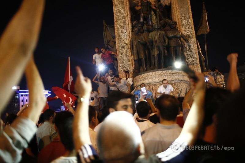 Спроба військового перевороту в Туреччині: всі подробиці, фото і відео