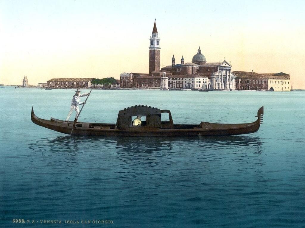 Город на воде: опубликованы цветные фото Венеции в 19 веке