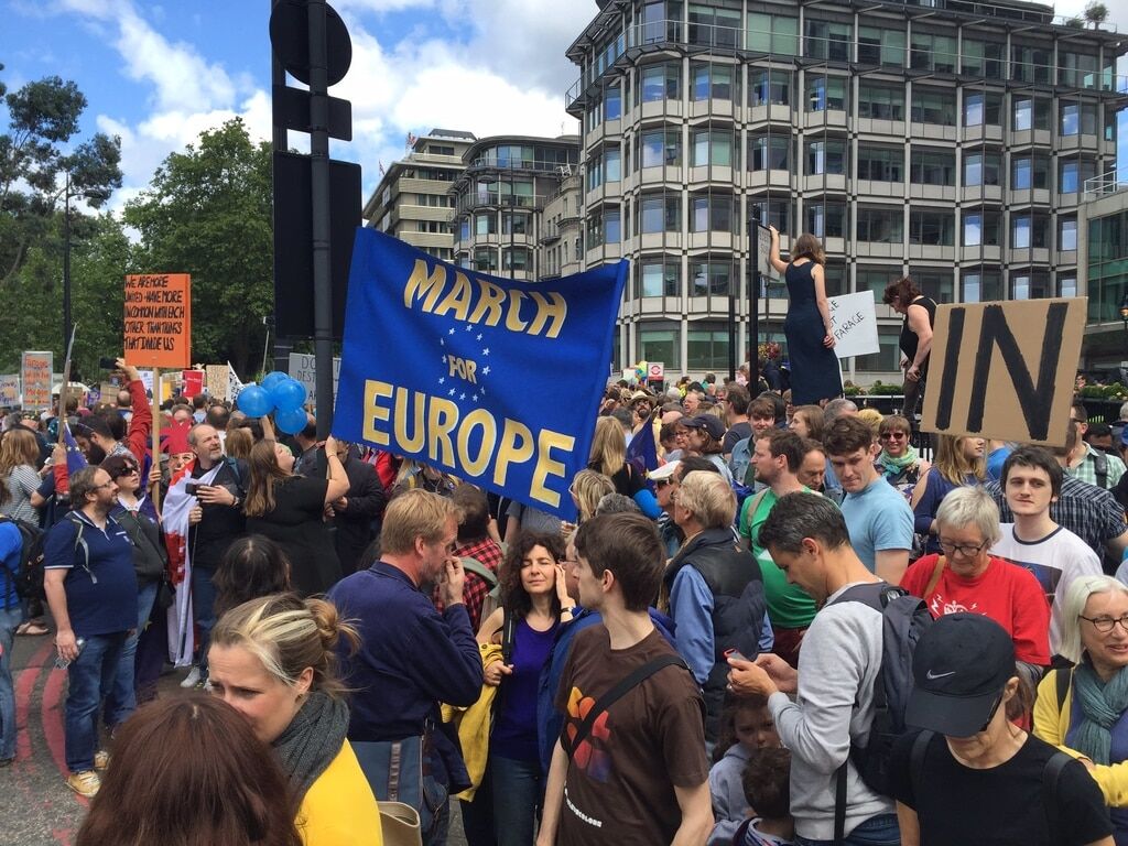 В Лондоне прошла масштабная акция протеста против выхода Британии из ЕС: фотофакт