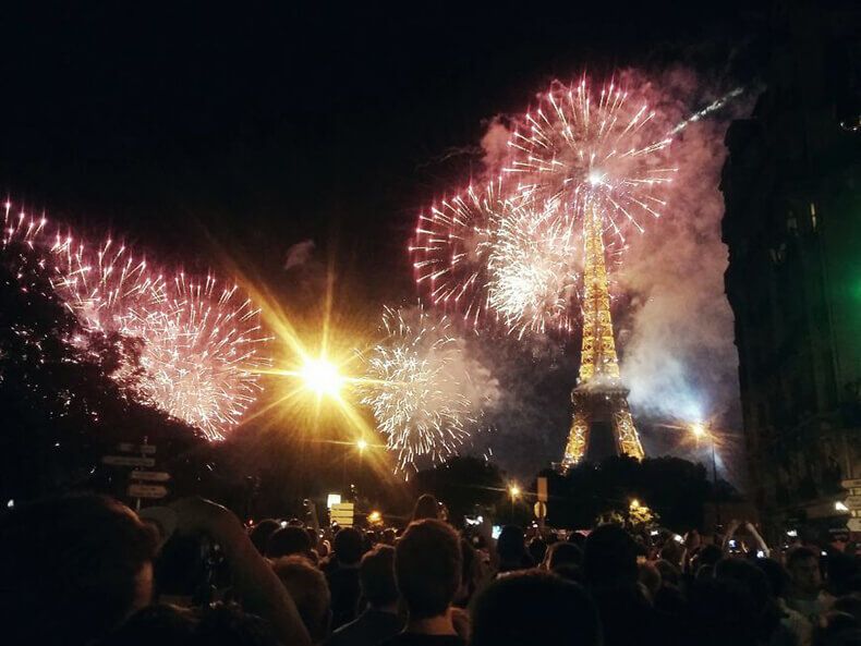 10 обязательных вещей, которые нужно сделать в Париже летом