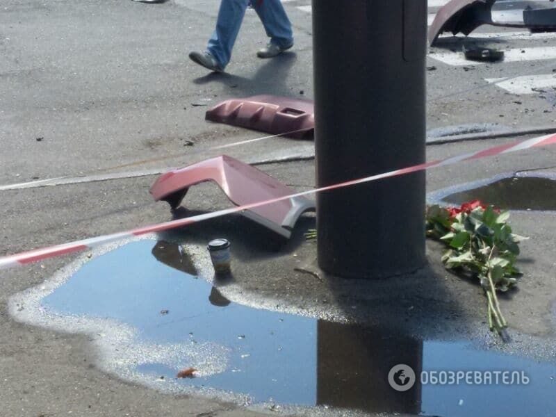 В Киеве на место гибели Шеремета несут цветы