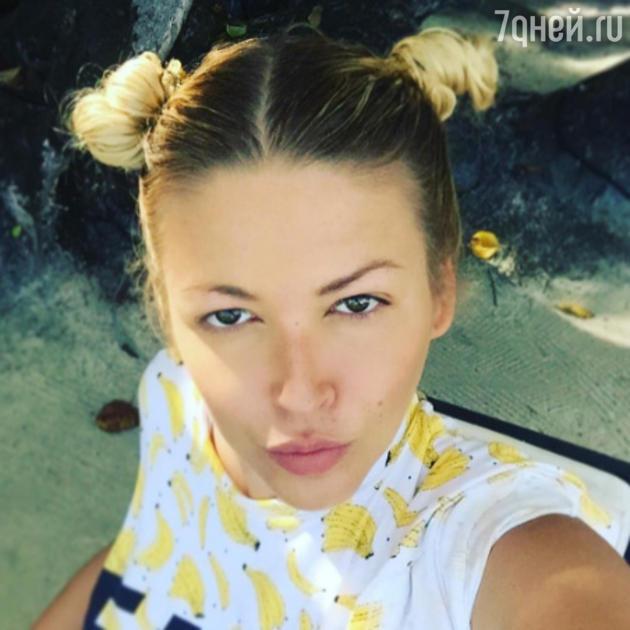 "Надутые губы" и черные волосы: Ирина Дубцова шокировала фанатов новым имиджем