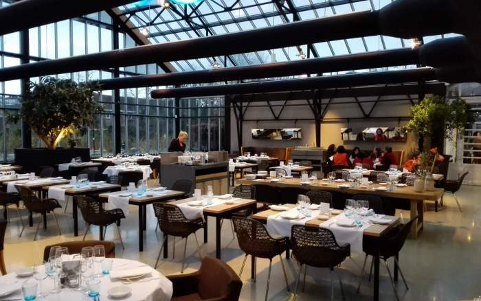 Живописные каналы, необычные музеи, лучшие клубы: интересные места в Амстердаме