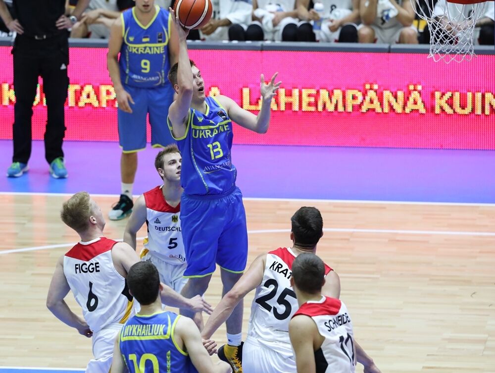Украина проиграла Германии в четвертьфинале молодежного Евробаскета