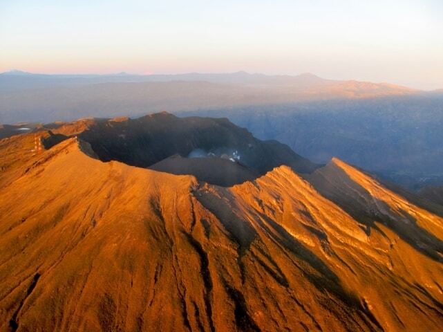 Скрытая угроза: названы топ-10 самых опасных вулканов мира