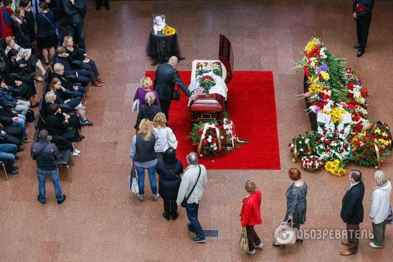 Церемония прощания с журналистом Павлом Шереметом состоялась в Украинском доме