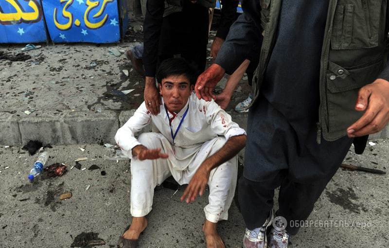 Десятки вбитих і сотні поранених: на демонстрації в Кабулі стався теракт