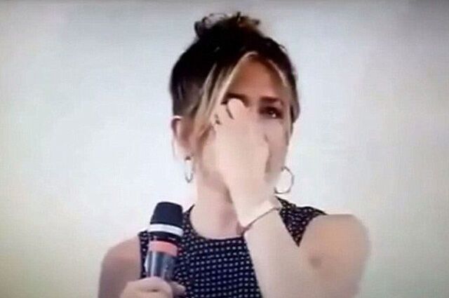 Дженнифер Энистон разрыдалась на молодежном кинофестивале The Giffoni Film Festival