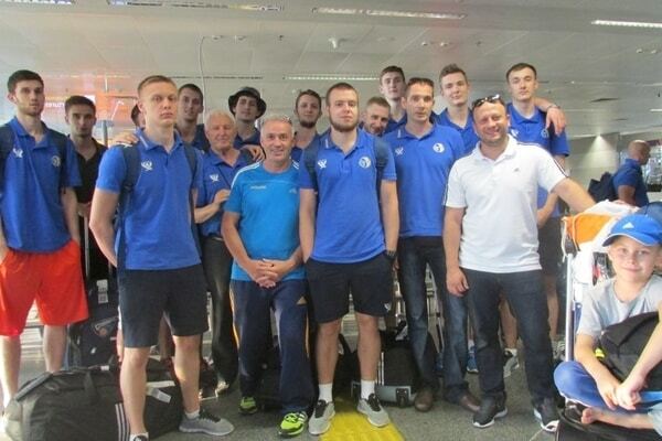 Молодежная сборная Украины вернулась с Евробаскета: фоторепортаж