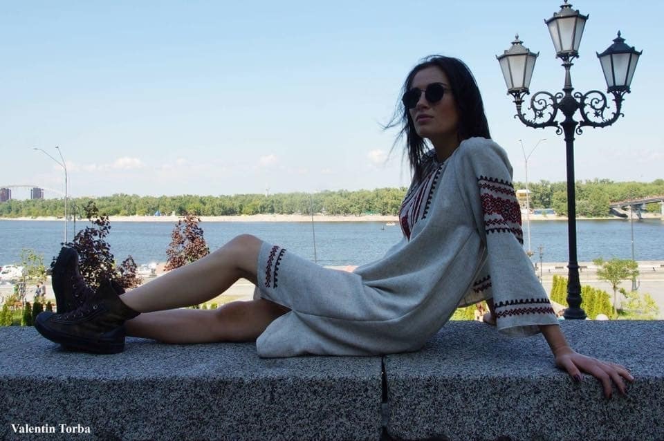 Анастасия Приходько прогулялась по Киеву в вышиванке
