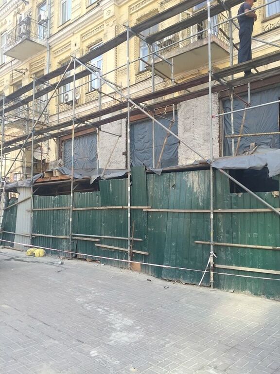 Беспредел: "Сбербанк России" вел незаконное строительство в центре Киева