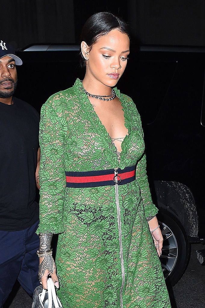 Глаз невозможно оторвать: самые откровенные наряды звезд 