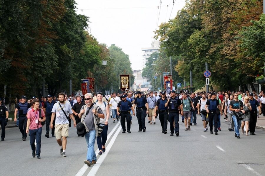 На хресній ході в Києві затримали чотирьох добровольців "Січі"