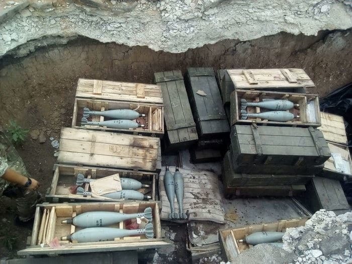 Обеззброїли: на Донбасі СБУ знайшла схованку "ДНР" із сотнями мін