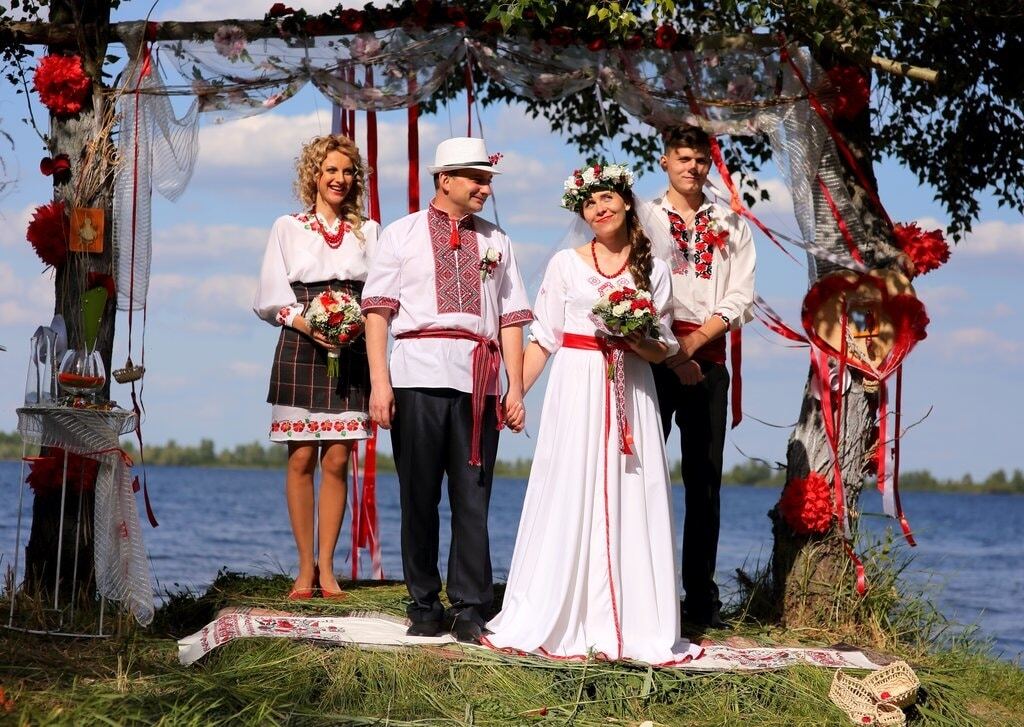 Топ-19 самых роскошных свадебных платьев со всего мира