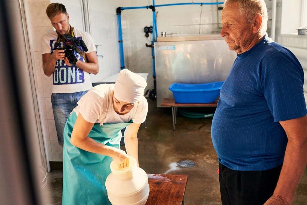 Чарівна Україна: як швейцарська сироварня змінила життя села