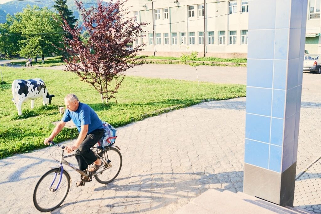 Чарівна Україна: як швейцарська сироварня змінила життя села