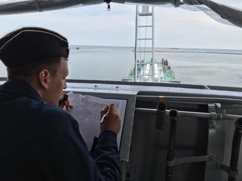 В Украине десантный корабль назвали в честь погибшего под Мариуполем командира. Опубликованы фото