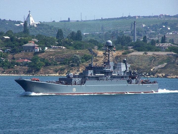 Россияне разбирают украинские корабли на "органы" для войны в Сирии – журналист