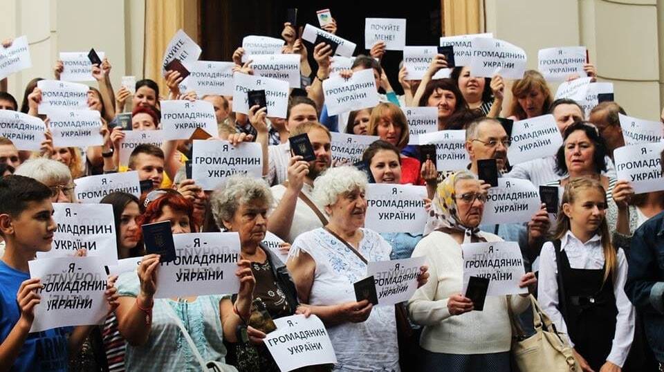 Подвійна гра Садового: у Львові віряни влаштували протест проти місцевої влади