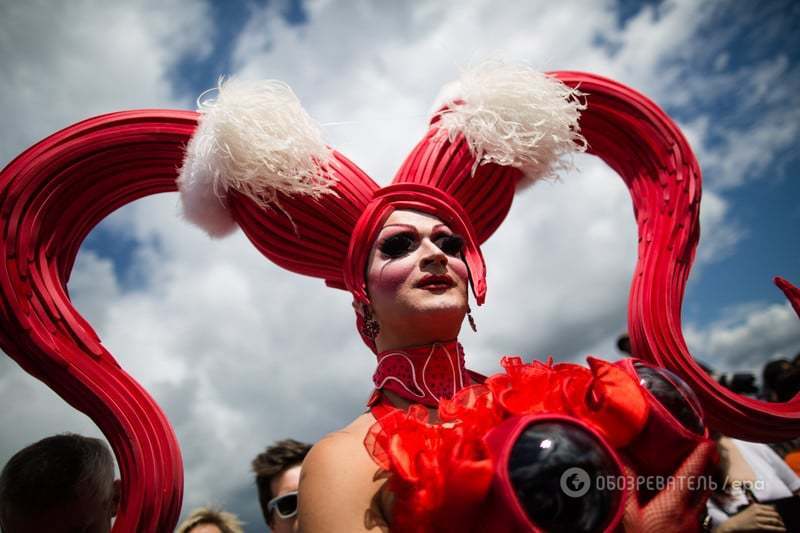 В Германии состоялся самый большой в мире парад представителей ЛГБТ. Опубликованы яркие фото, видео