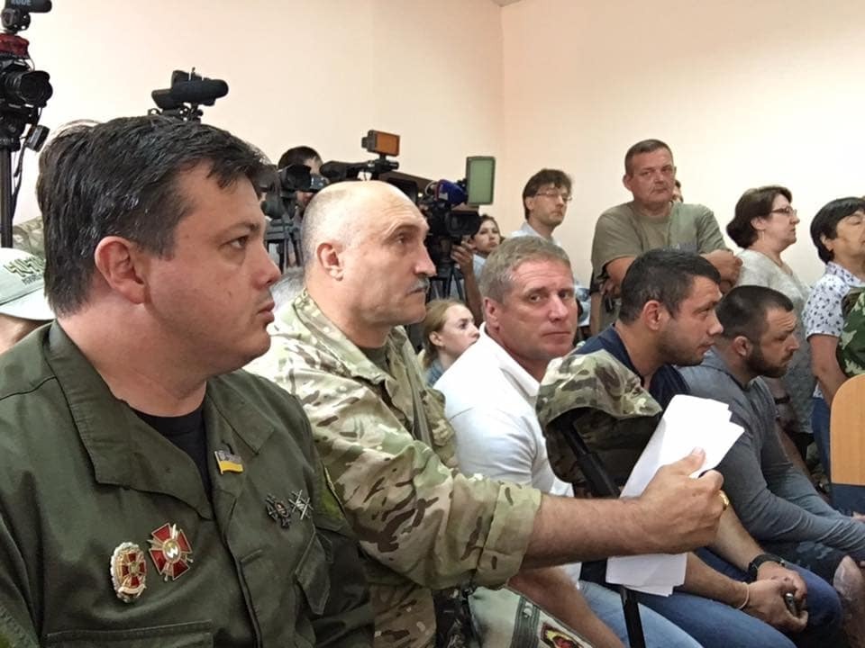 У Києві на суд над прокурором зони АТО Куликом прийшли Лихоліт і Семенченко