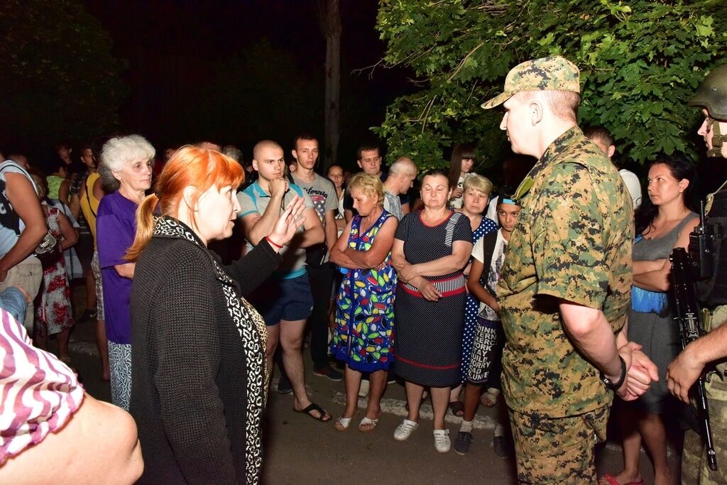 В Торецке пьяные местные жители блокировали движение сил АТО - Аброськин