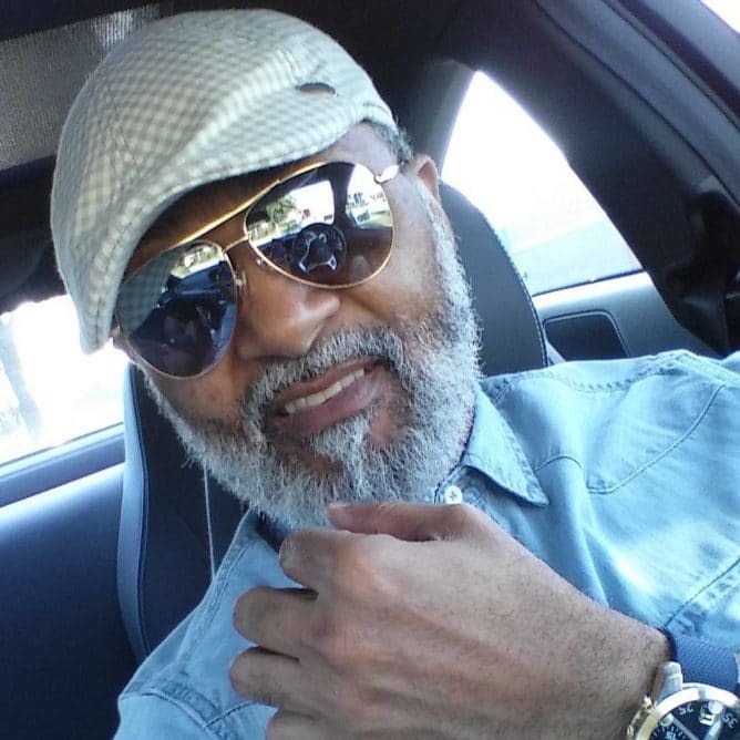 Дедушка-хипстер из Техаса покорил соцсети: фото престарелого модника