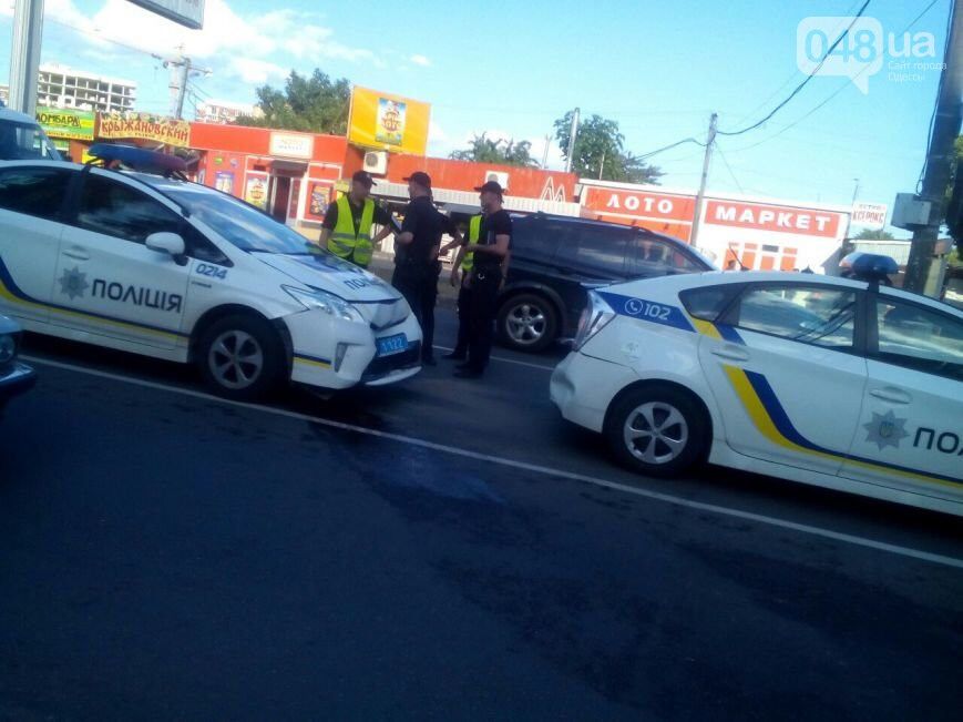 Люк Бессон отдыхает: в Одессе произошло лобовое столкновение экипажей полиции. Фото