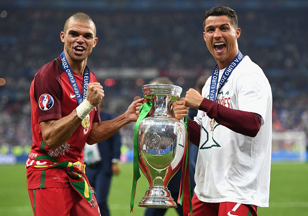 Финал Евро-2016. Как Криштиану Роналду выиграл главный трофей своей жизни