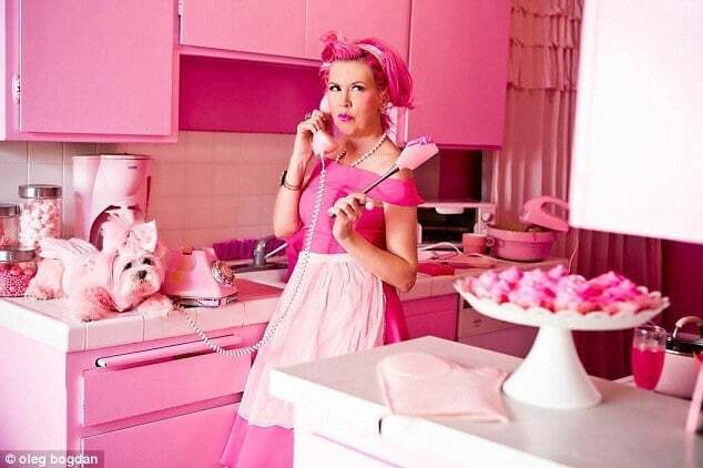 Помешання на розовом цвете женщина потратила на свою страсть $1,5 млн: поразительные фото