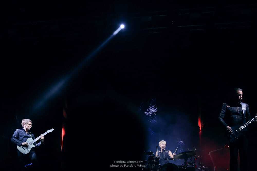 "Боги музыки": британцы Muse и Hurts взорвали сцену в Киеве своими лучшими хитами. Опубликованы фото и видео