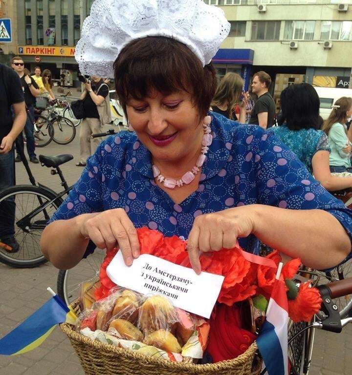 "Приближаю Амстердам": в Киеве женщины организовали велопарад. Опубликованы фото