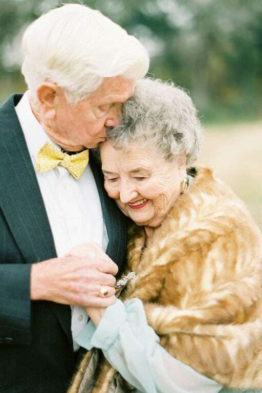 Любовь сквозь года: трогательная фотосессия пары на 63-ю годовщину свадьбы