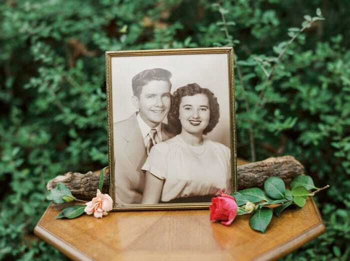 Любов крізь роки: зворушлива фотосесія пари на 63-ту річницю весілля