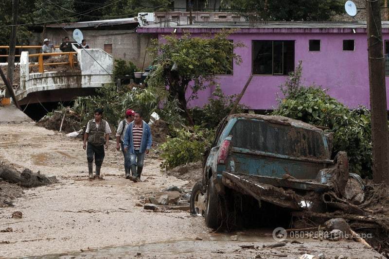 Десятки загиблих: названо кількість жертв потужного шторму в Мексиці