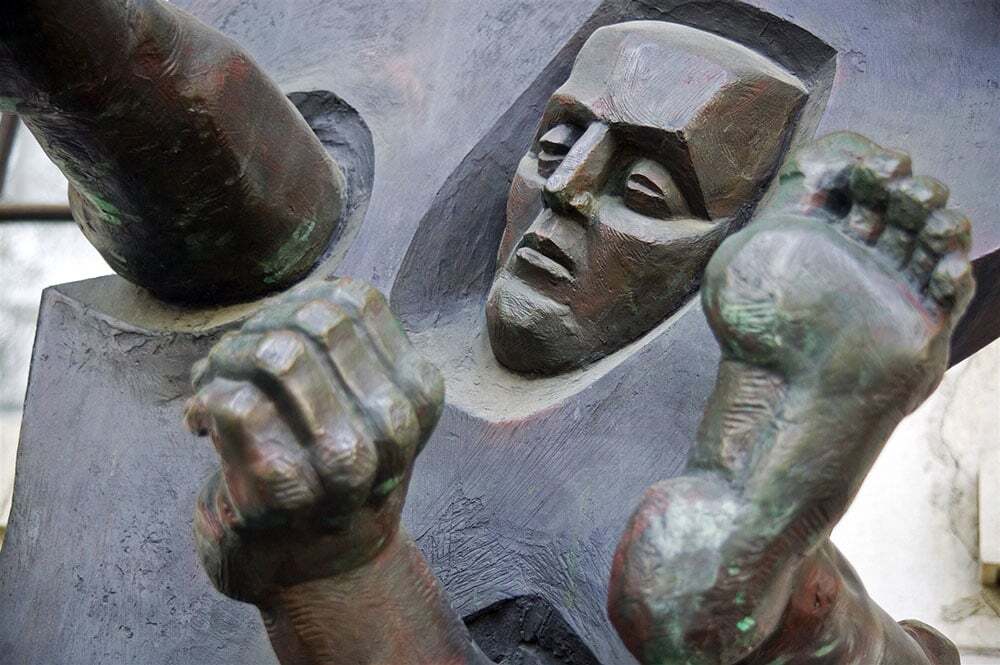 В США скончался знаменитый скульптор Эрнст Неизвестный