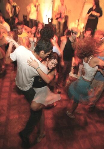 За кулисами Олимпиады: яркие снимки ночной жизни Рио-де-Жанейро