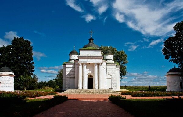 Куди поїхати на вихідні: топ-10 наймальовничіших парків України