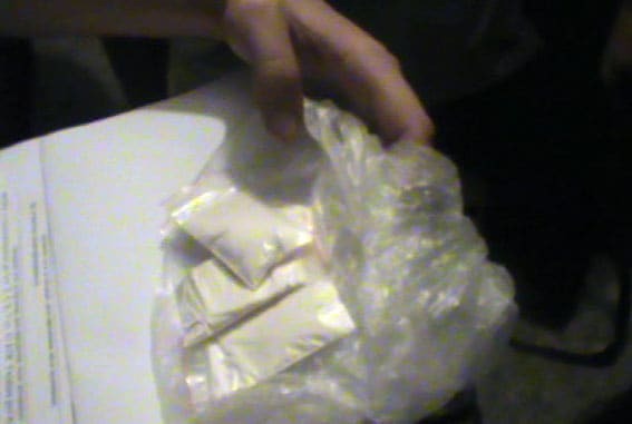 Амфетамінова рука: в Маріуполі затримали винахідливого наркодилера