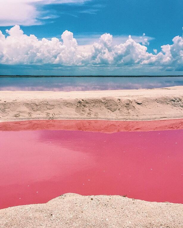 Диво природи: приголомшлива рожева лагуна в Мексиці