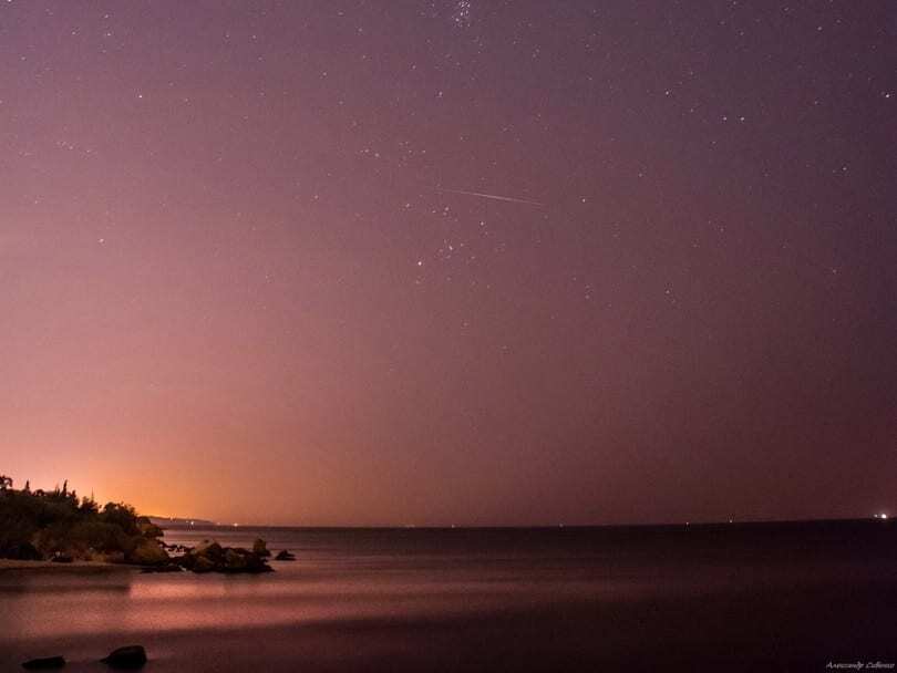 Появились красочные фото звездопада Персеид под Одессой