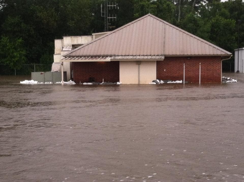 В американском штате Луизиана произошло "историческое" наводнение: есть погибшие. Опубликованы фото