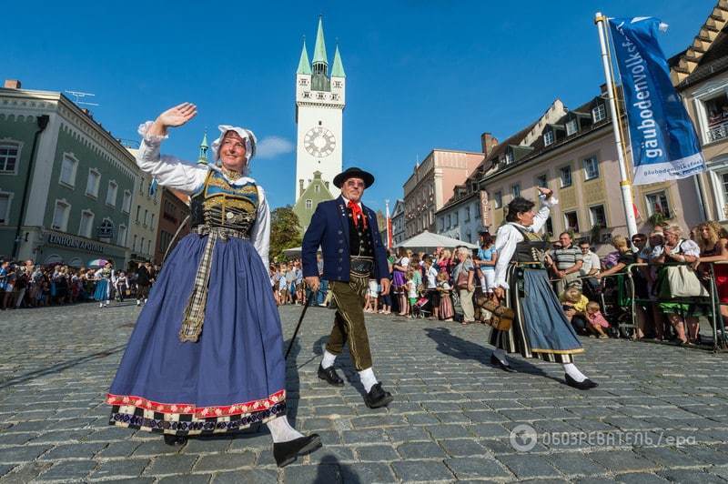 В Баварии состоялся второй крупнейший фолк-фестиваль: опубликован фоторепортаж