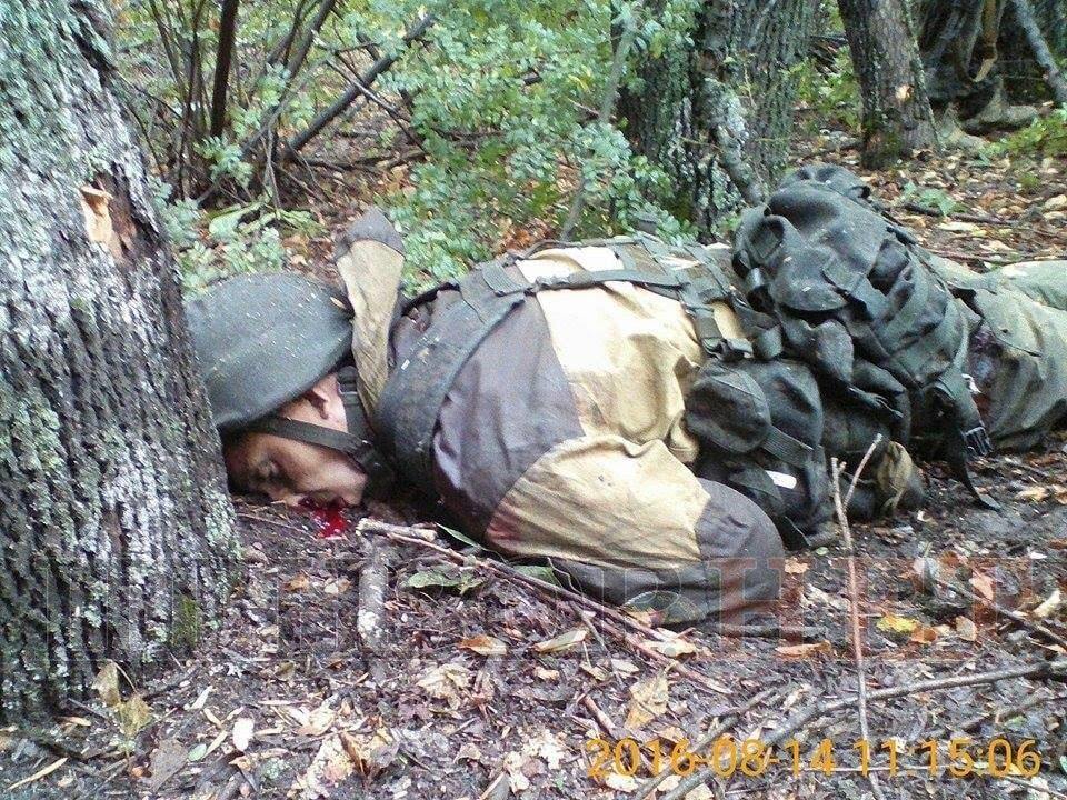 Бутусов показав фото убитих у бою на Донбасі окупантів