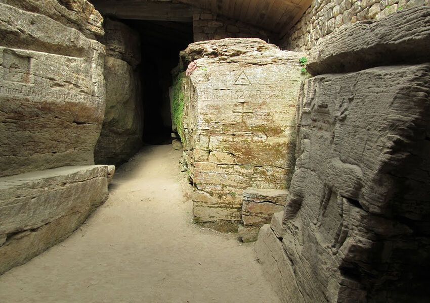 Україна вражає: пам'ятки природи, походження яких науковці не можуть пояснити