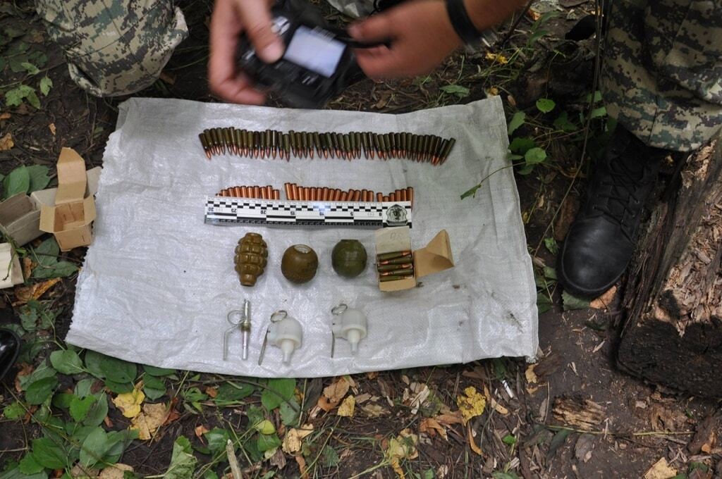 СБУ нашла тайник с оружием в Житомире. Опубликованы фото