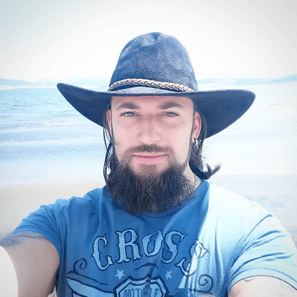 Бойфренд Гермионы из "Гарри Поттера" превратился в брутального мачо: опубликованы фото